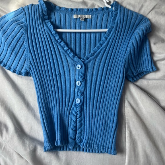 Top - Picture 1 of 1